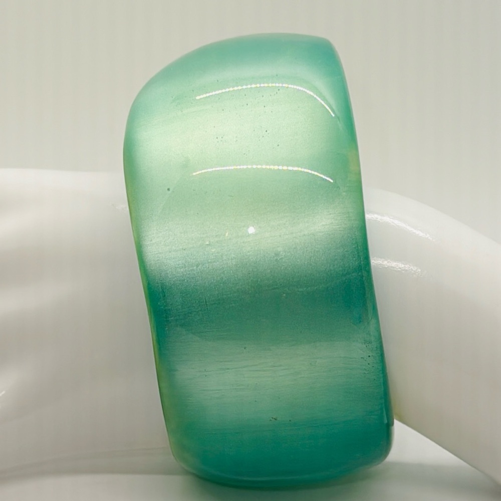 Aqua color lucite bangle.  Vintage. Size 8​